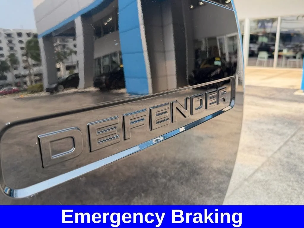 2023 Land Rover Defender SE - Photo 9