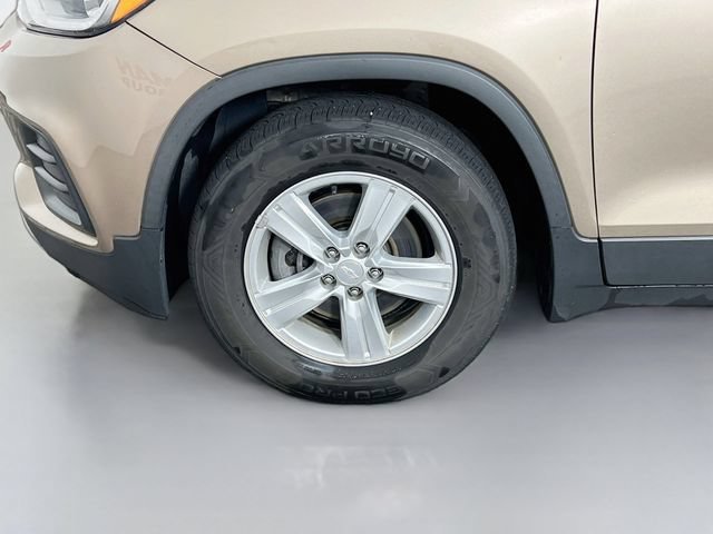 Used 2018 SANDY RIDGE METALLIC Chevrolet LT image 10