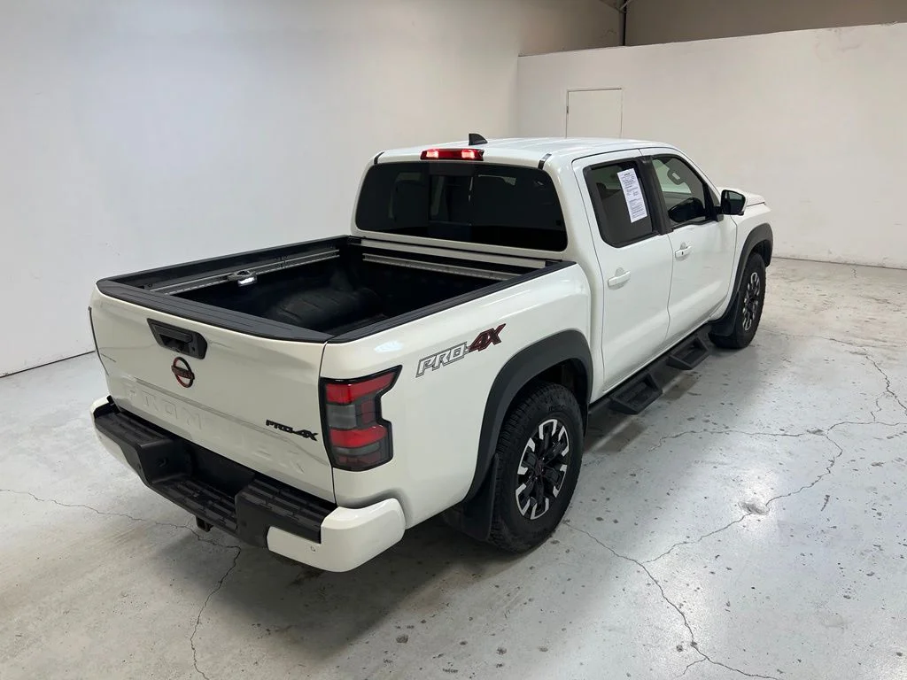Used 2024 White Nissan PRO-4X image 3