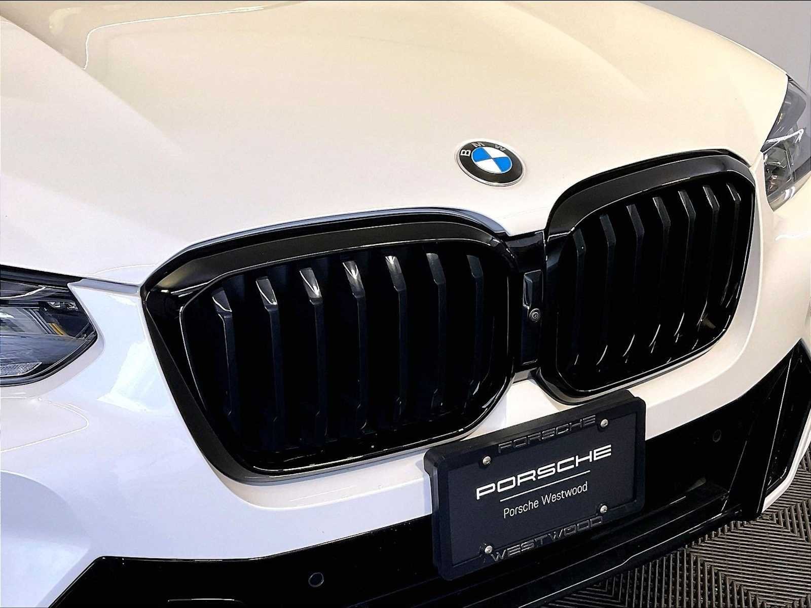 Used 2024 Mineral White Metallic BMW xDrive30i image 34