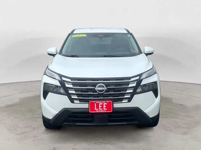 Used 2025 White Nissan SV image 8