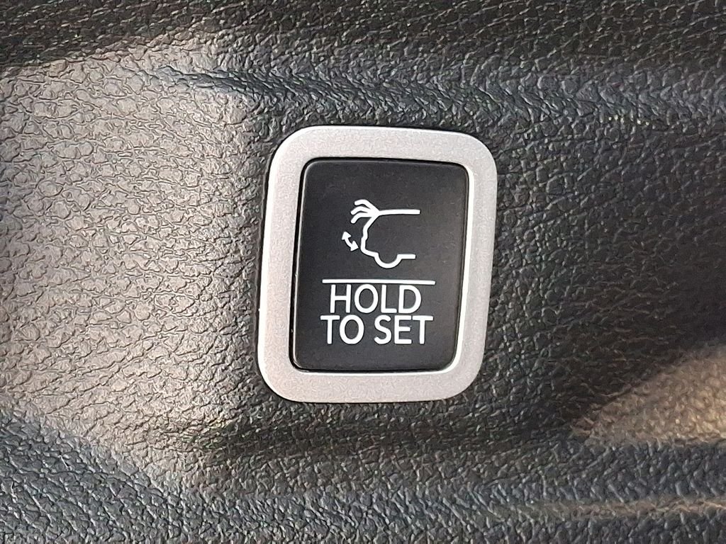 Used 2024 White Jeep Limited image 29