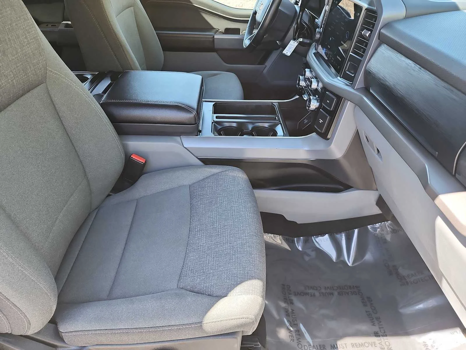 Used 2024 Oxford White Ford XLT image 18