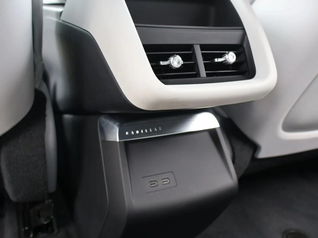 Used 2025 Black Cadillac Luxury image 64