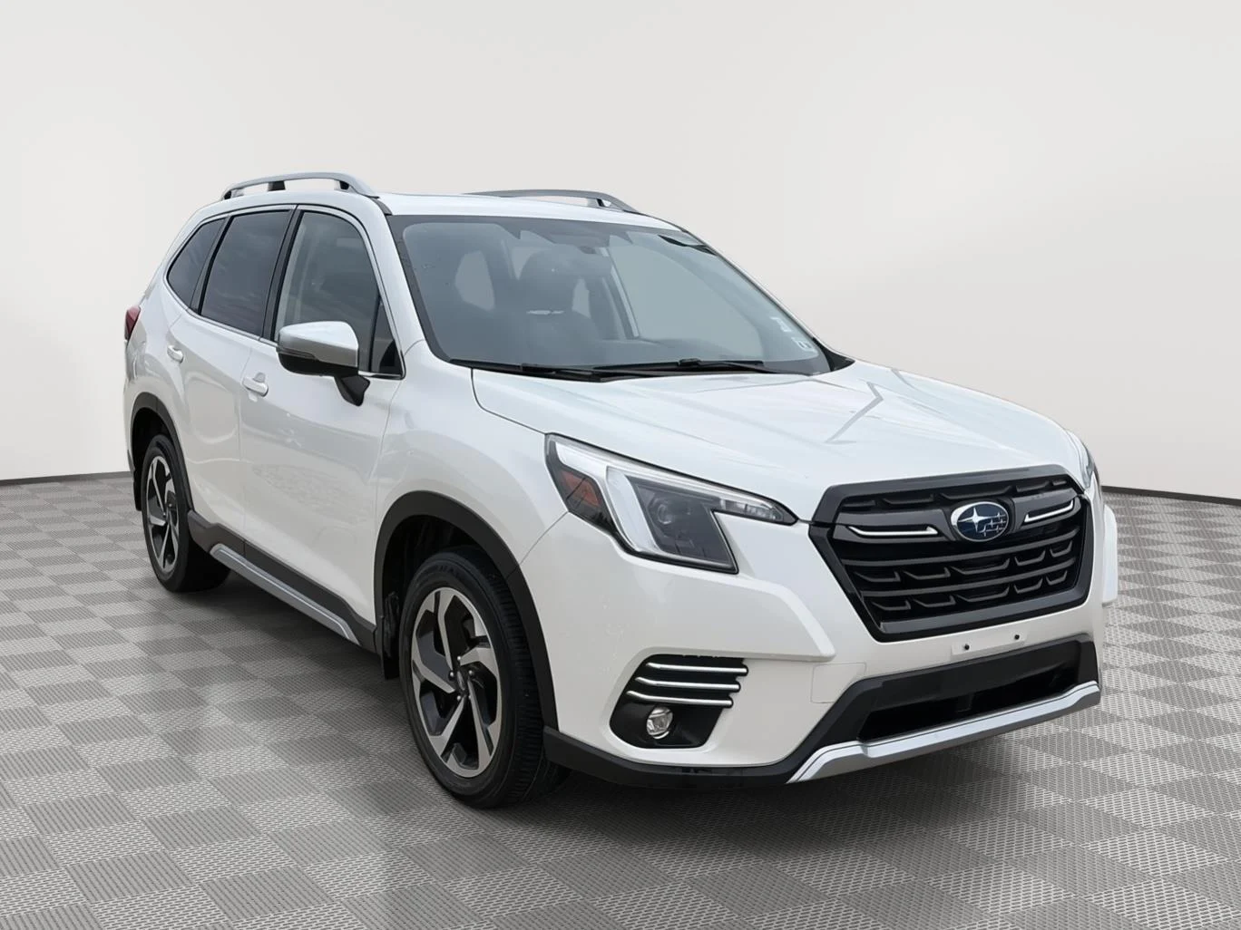 2023 Subaru Forester Touring's photo