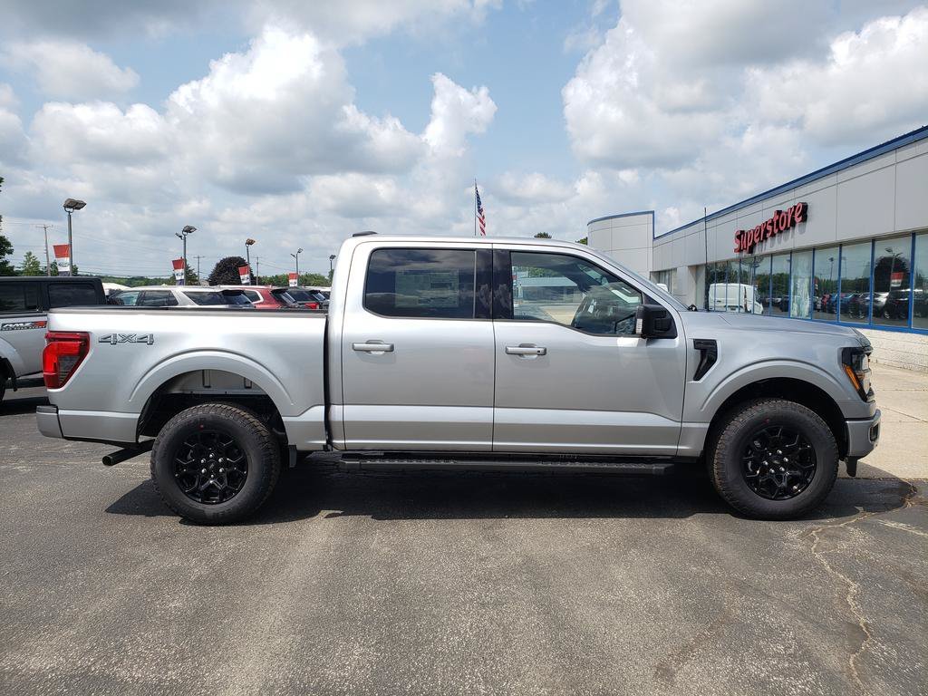 New 2026 Iconic Silver Metallic Ford XLT image 2