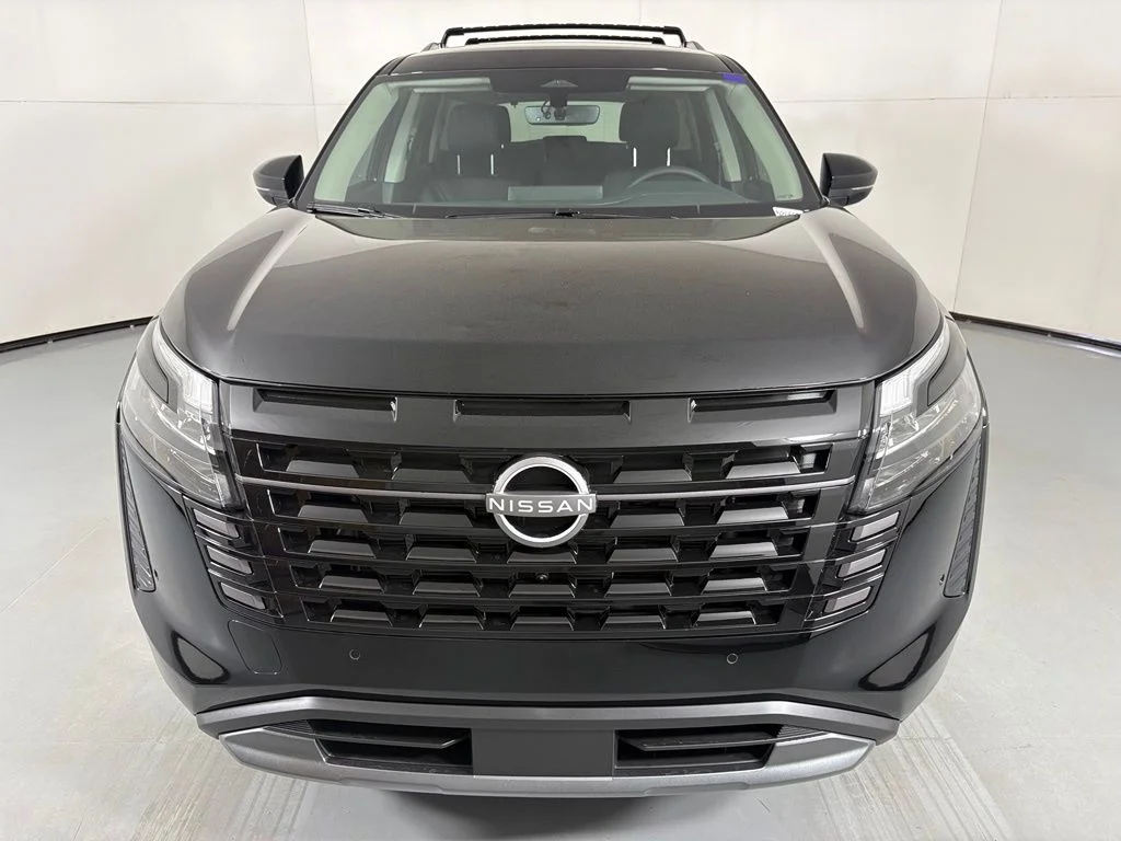 New 2026 Super Black Nissan SL image 3