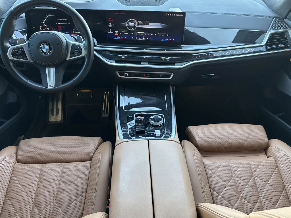 Used 2024 Black Sapphire Metallic BMW xDrive40i image 12