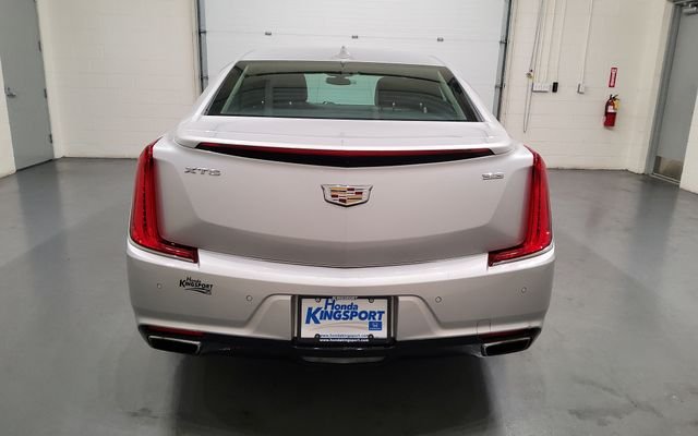 Used 2019 Silver Cadillac Luxury image 6