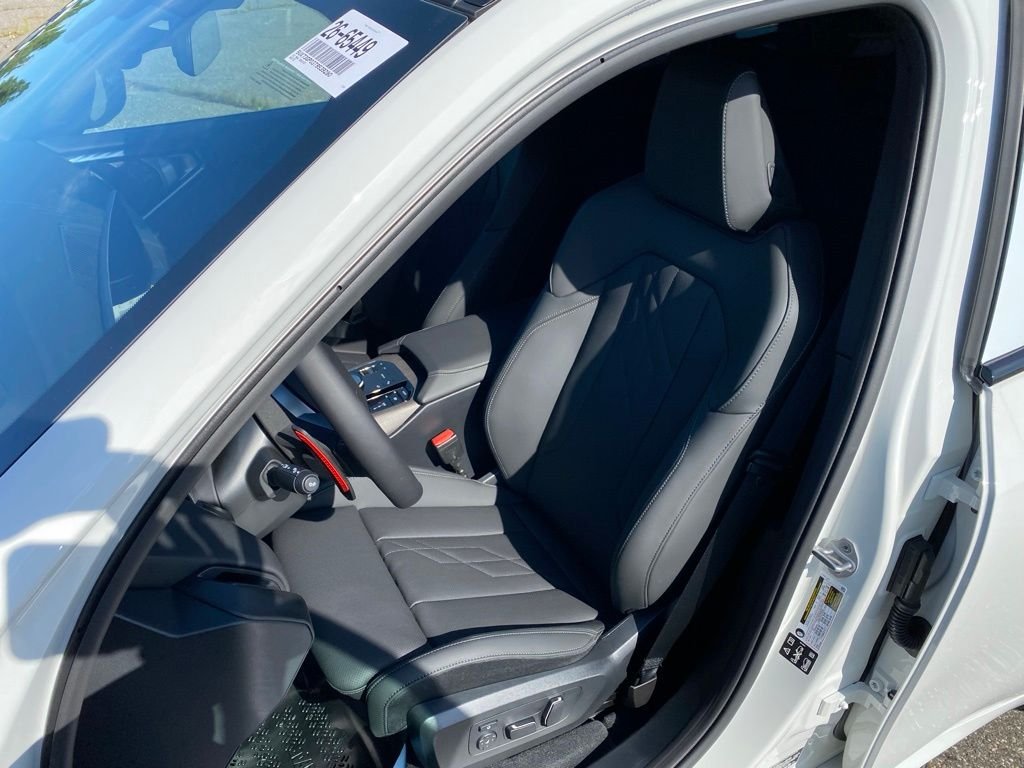 New 2026 Alpine White BMW M50 xDrive image 13