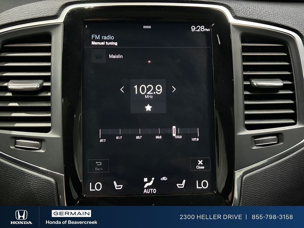 Used 2021 Onyx Black Metallic Volvo T6 Momentum image 18