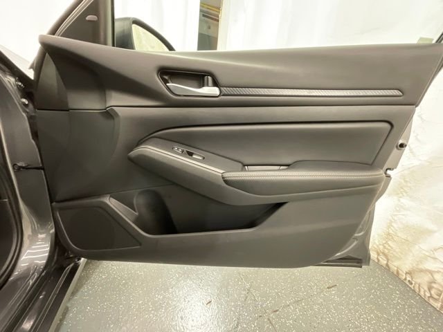Used 2025 Gray Nissan 2.5 SV image 22