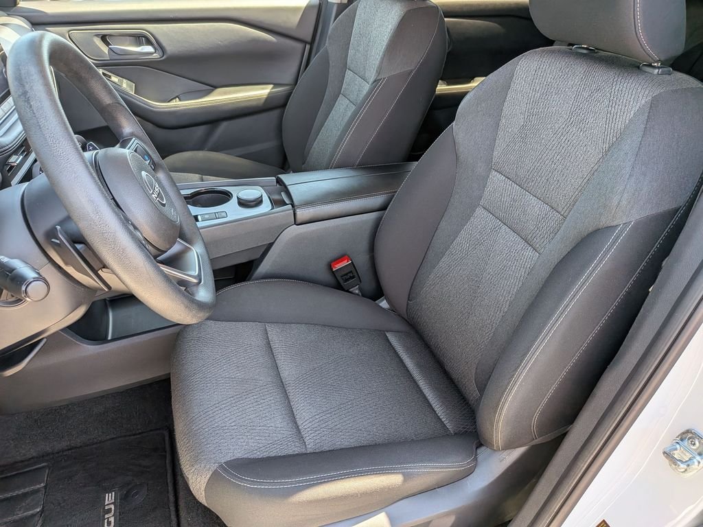 Used 2024 White Nissan SV image 11