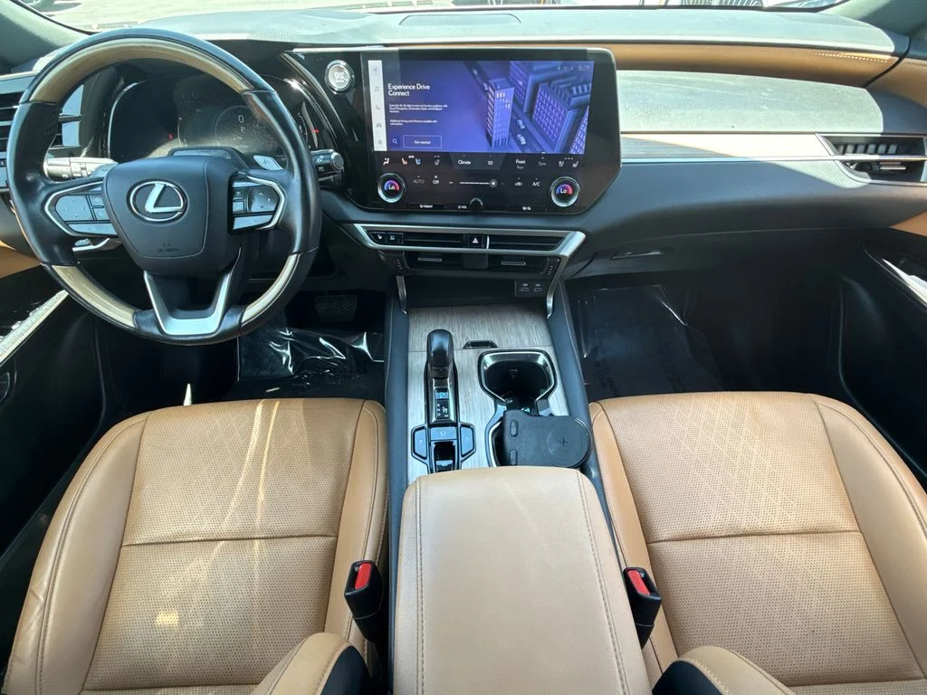 Used 2024 White Lexus 350 Premium Plus image 18