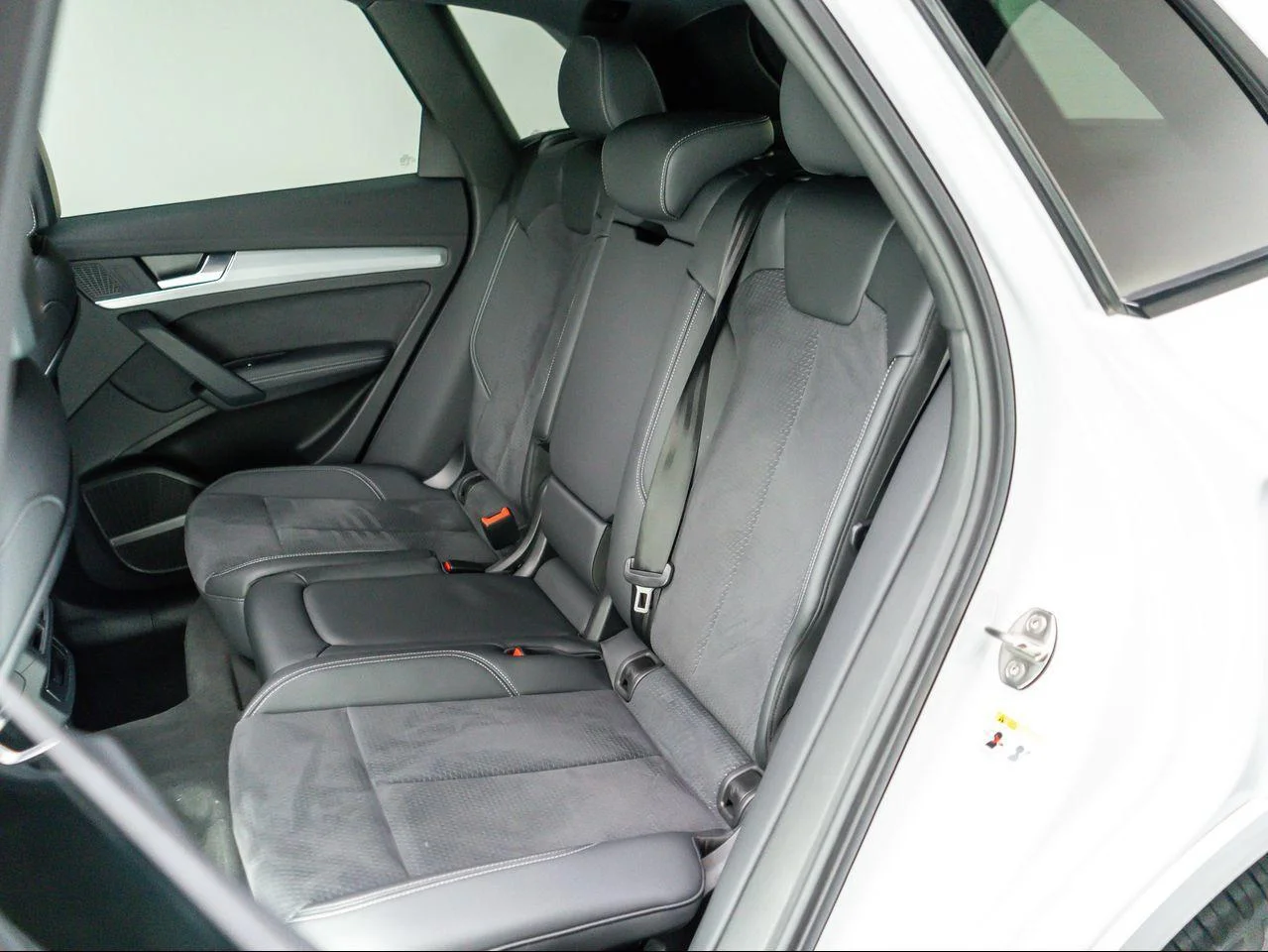 Used 2024 Glacier White Metallic Audi Premium Plus 55 TFSI e S line quattro S tronic image 18