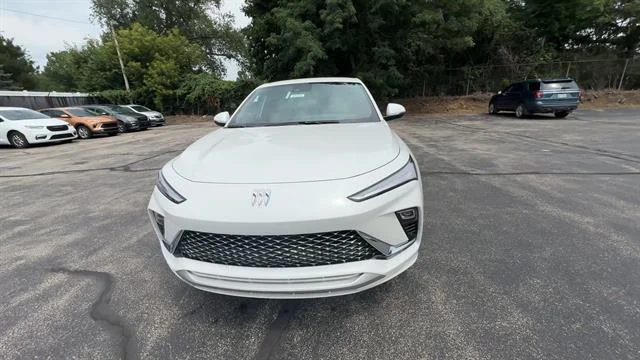 New 2026 White Frost Tricoat Buick Avenir image 3