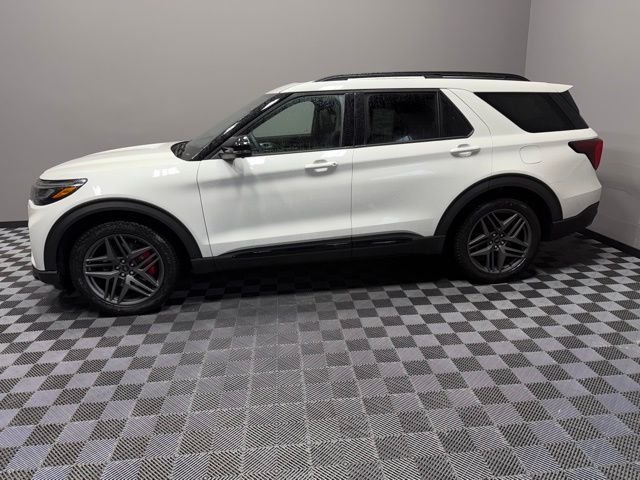 New 2026 Star White Metallic Tri-Coat Ford ST image 6
