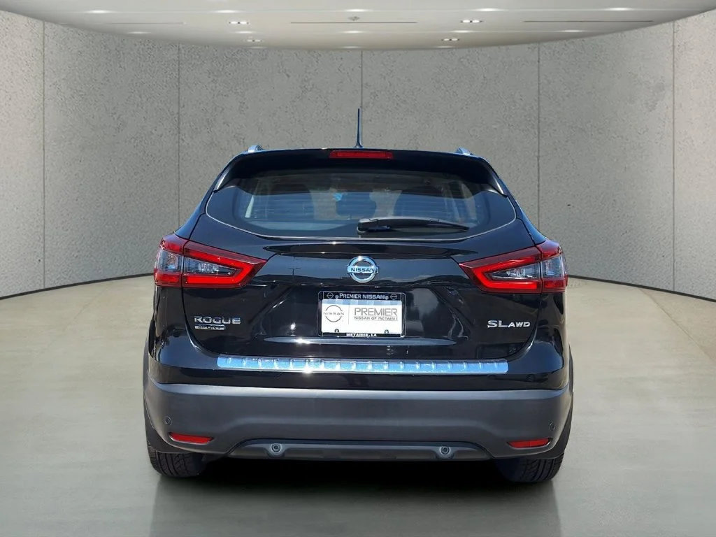 Used 2022 Black Nissan SL image 6