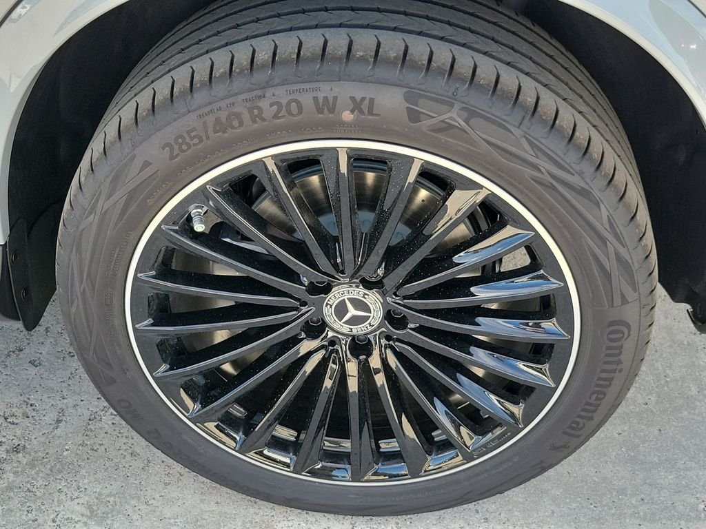 New 2027 MANUFAKTUR Alpine Grey Mercedes-Benz GLC 300 image 8