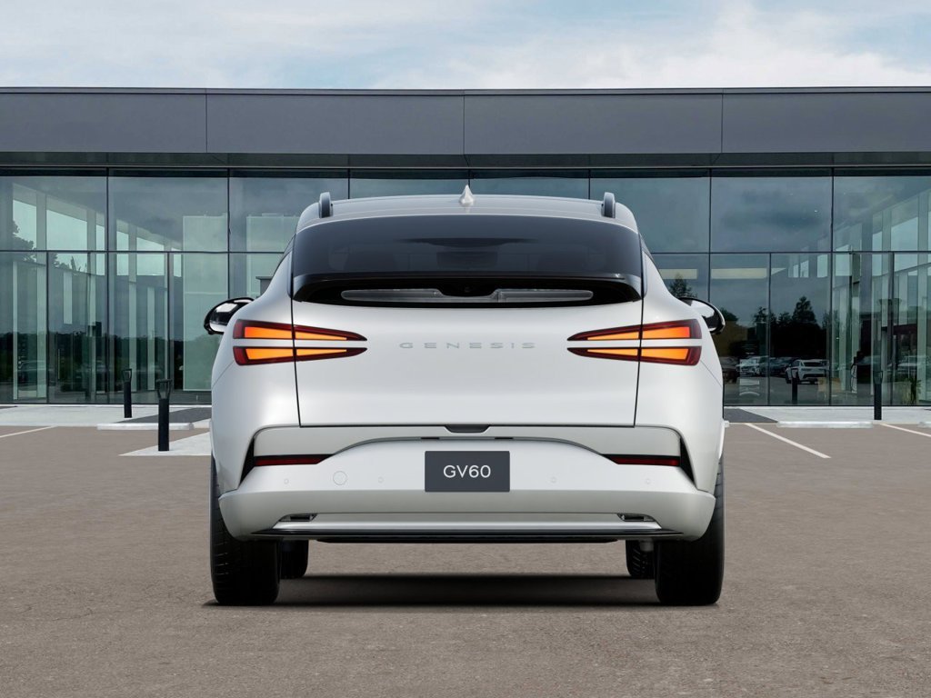 New 2027 White Genesis 19" image 10