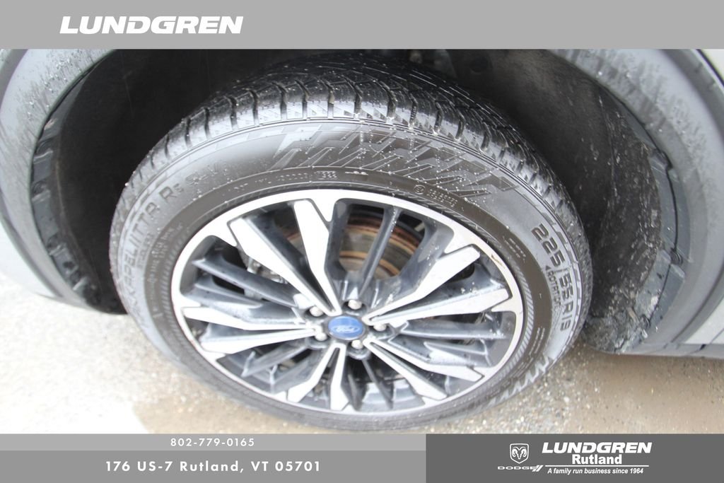 Used 2022 Silver Ford SEL image 12