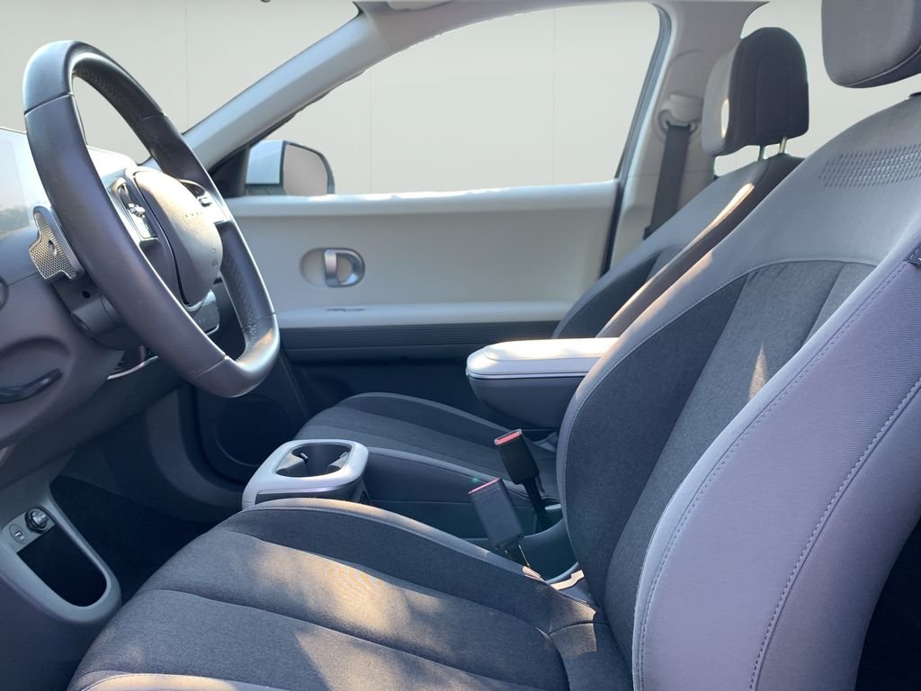 2024 Hyundai IONIQ 5 SE - Photo 13