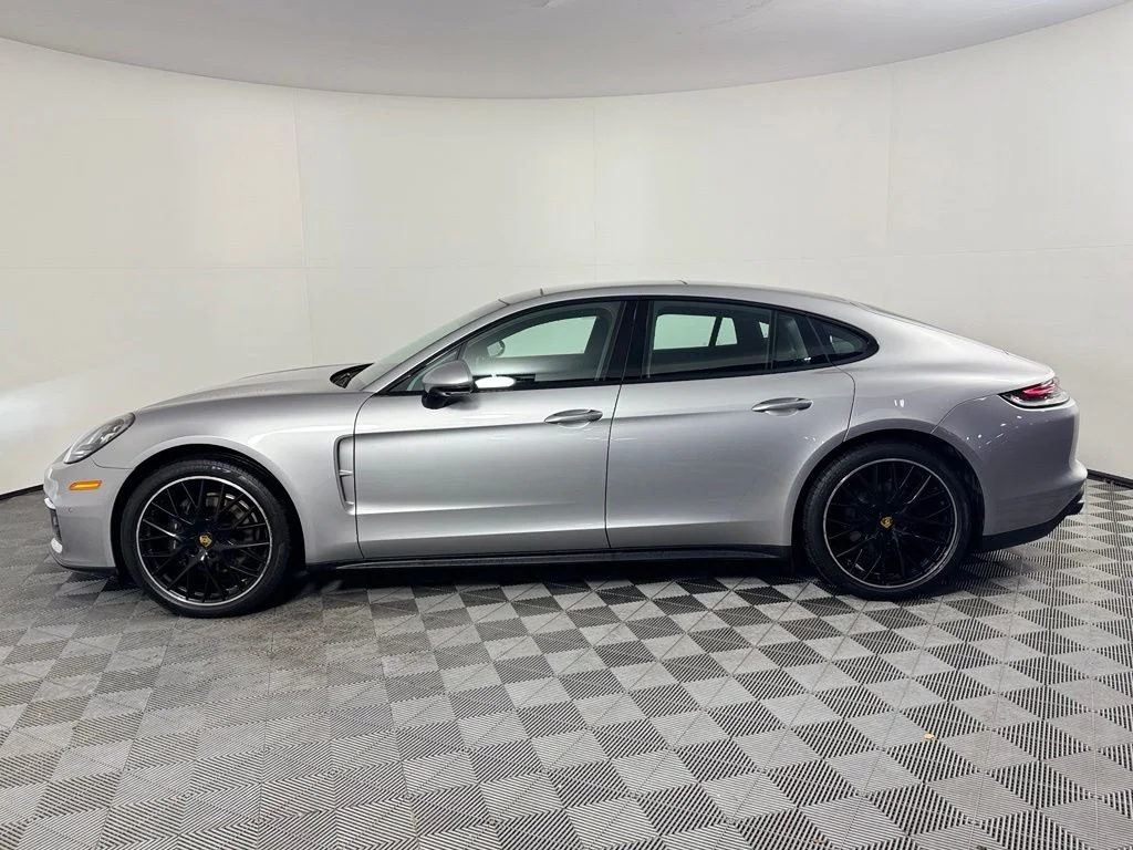 Used 2023 Silver Porsche 4 image 8