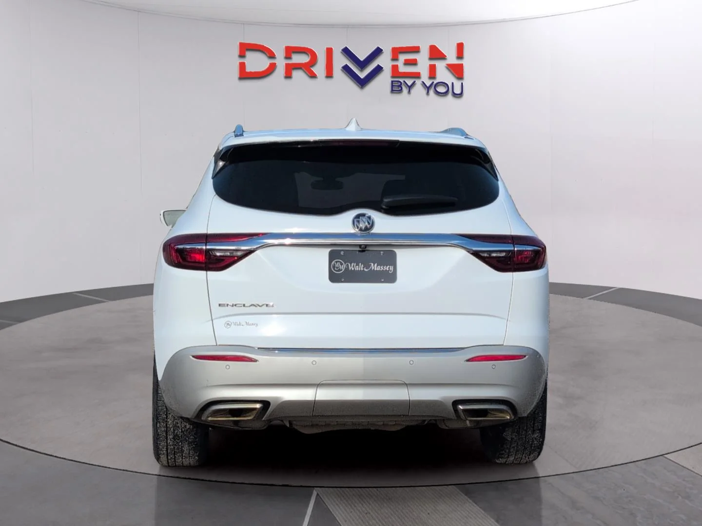 Used 2020 Summit White Buick Essence image 4