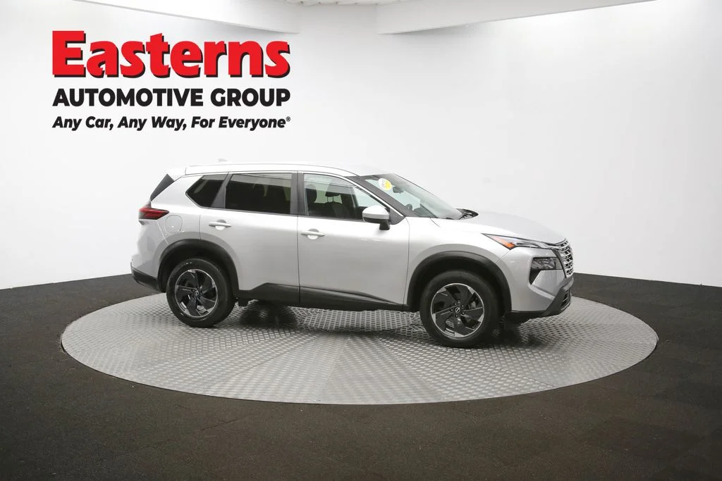 Used 2024 Silver Nissan SV image 46