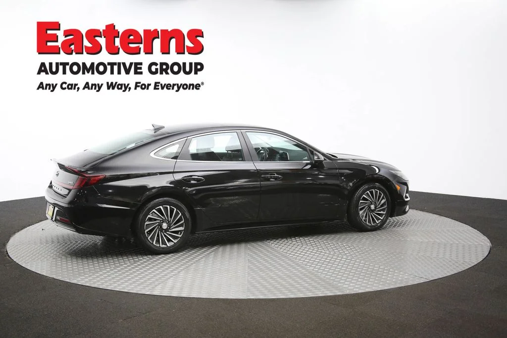 Used 2020 Black Hyundai Limited image 42