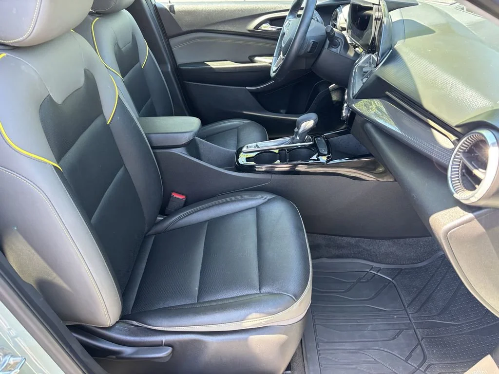 Used 2025 Cacti Green Chevrolet ACTIV image 22