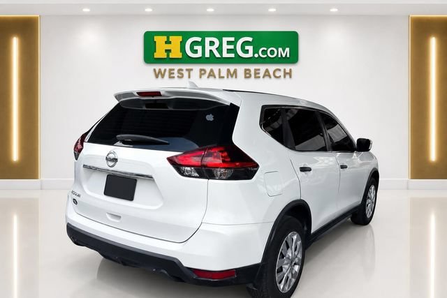 Used 2019 Glacier White Nissan S image 4