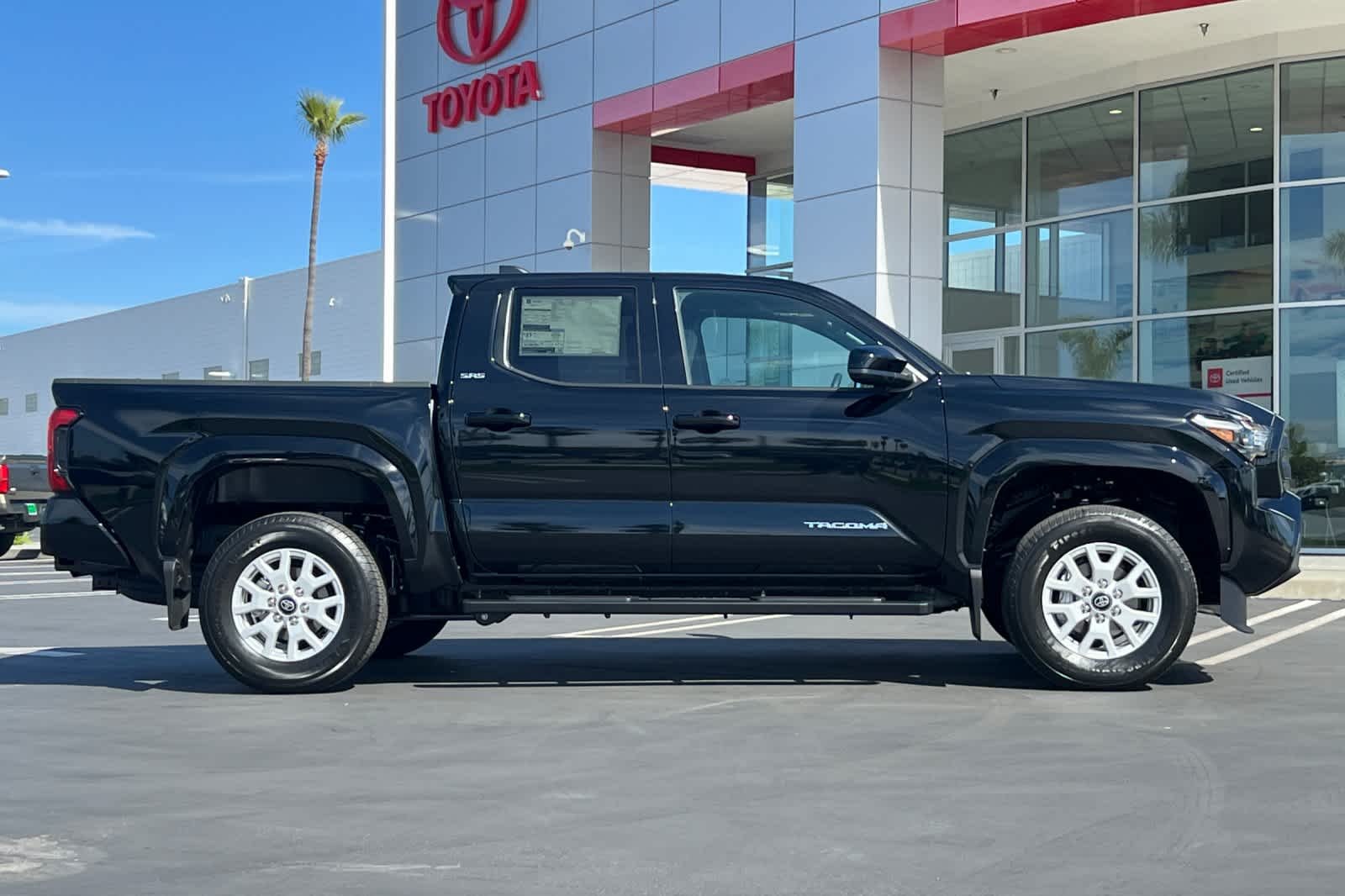 2026 Toyota Tacoma SR5 - Photo 3