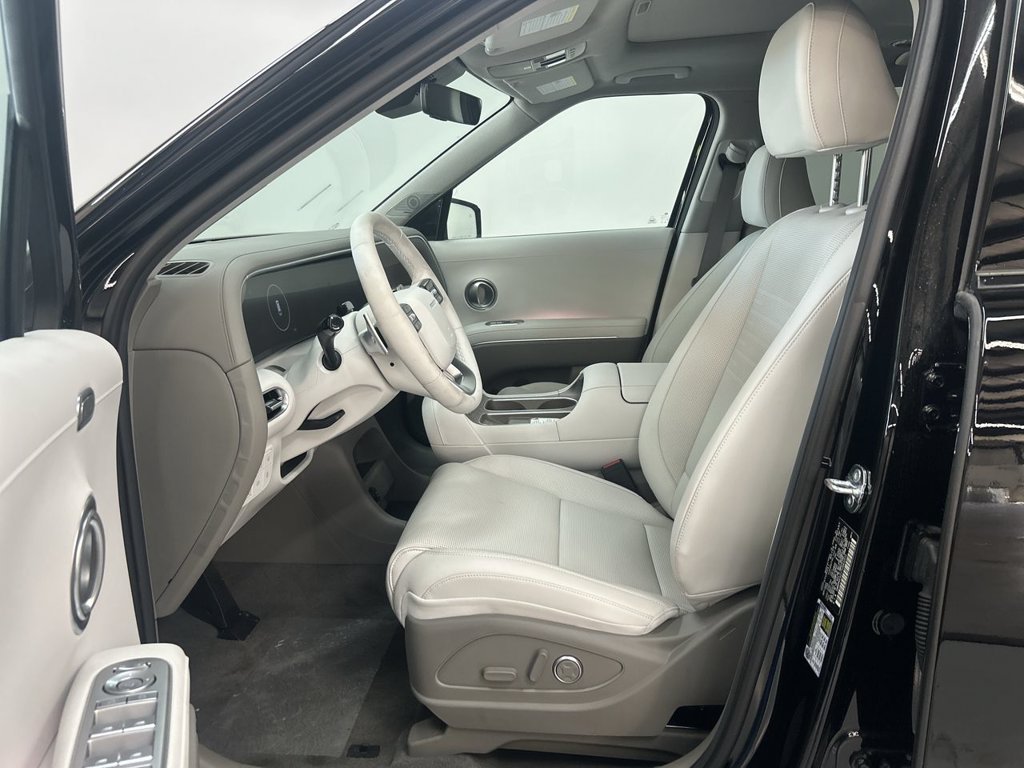 2026 Hyundai Palisade Limited - Photo 12