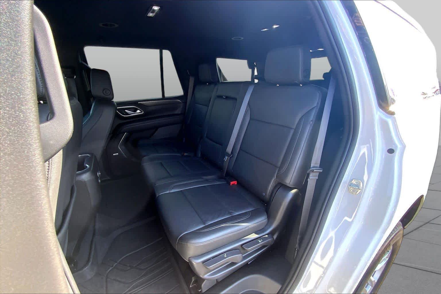 Used 2024 Summit White Chevrolet LT image 41
