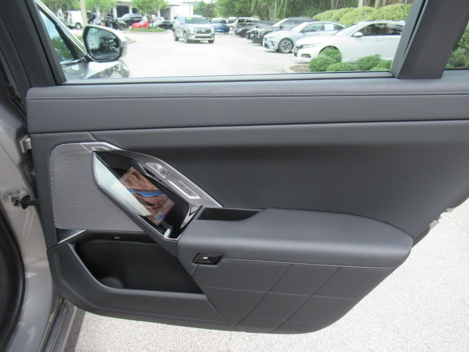 2023 BMW 7 Series 740i - Photo 15