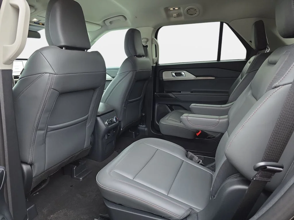 New 2026 Agate Black Metallic Ford Active image 11