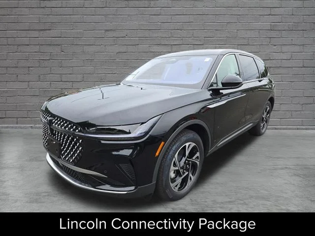 New 2026 Infinite Black Metallic Clearcoat Lincoln Premiere image 3