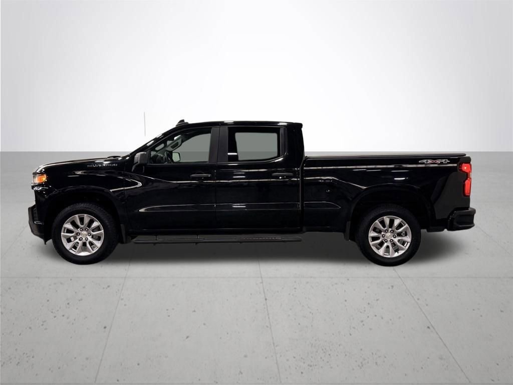 Used 2022 Black Chevrolet Custom image 13