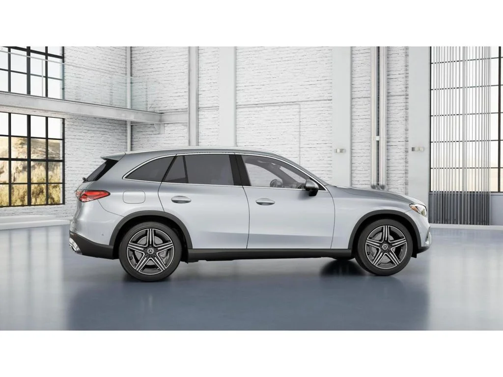 New 2027 Silver Mercedes-Benz GLC 300 image 17