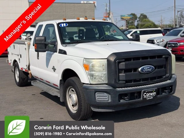 Used 2011 Oxford White Ford XL image 1