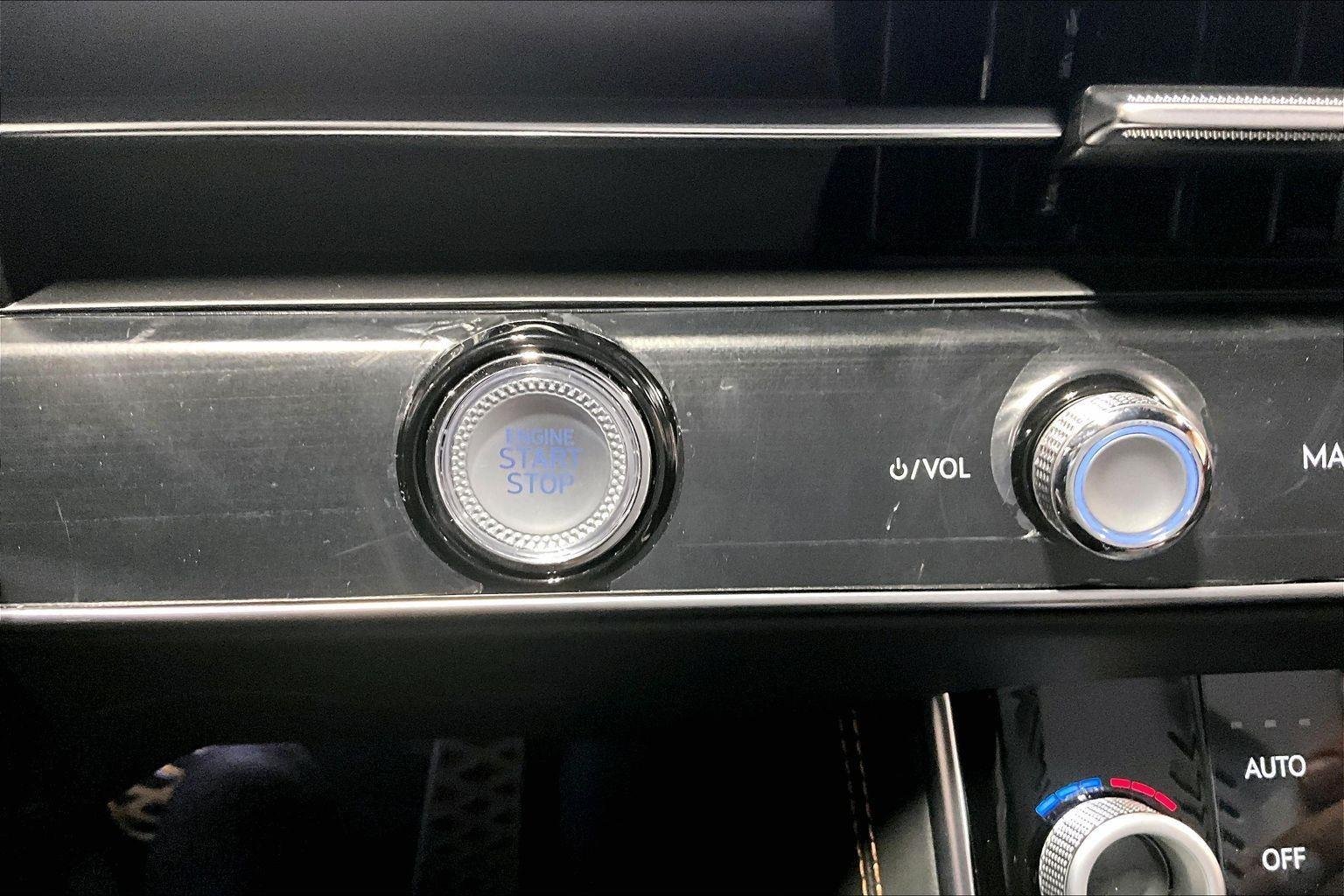 New 2026 Vik Black Genesis 2.5T SPORT PRESTIGE image 16