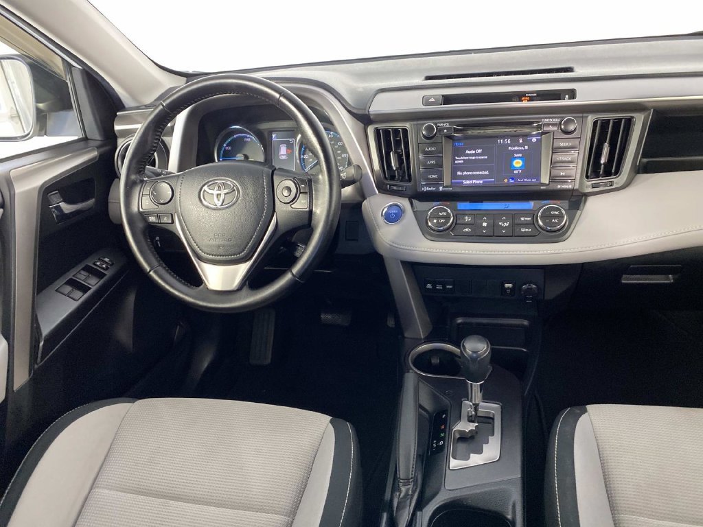 Used 2016 White Toyota XLE image 14