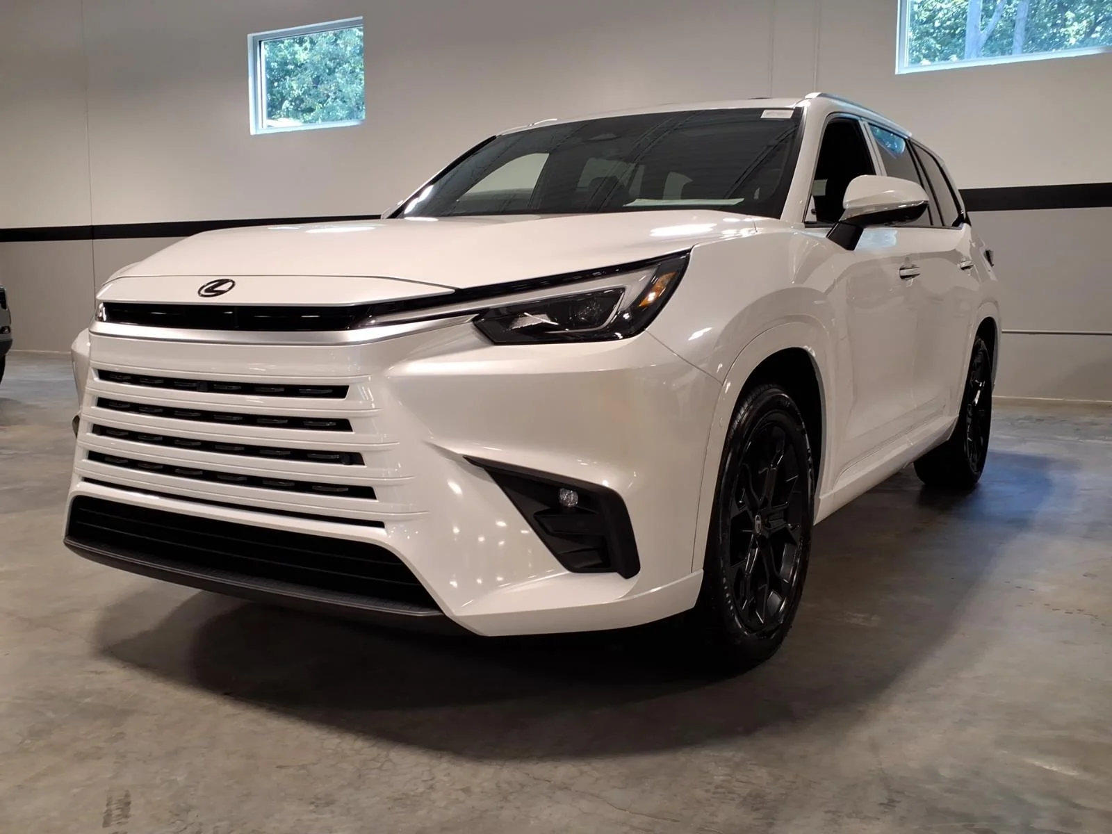 New 2026 Pear Lexus  image 3