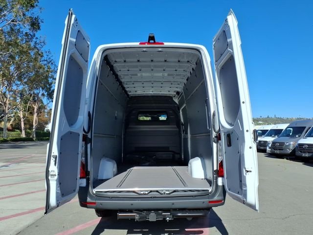 New 2026 White Mercedes-Benz Cargo 170 WB image 21