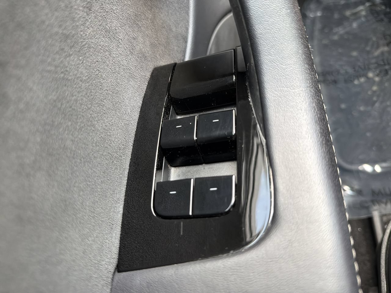 Used 2018 Black Tesla Long Range image 18