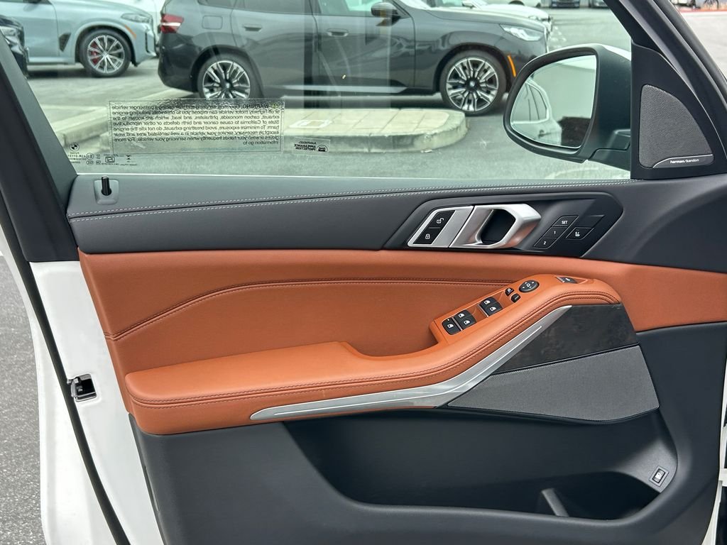 2026 BMW X5 50e - Photo 11