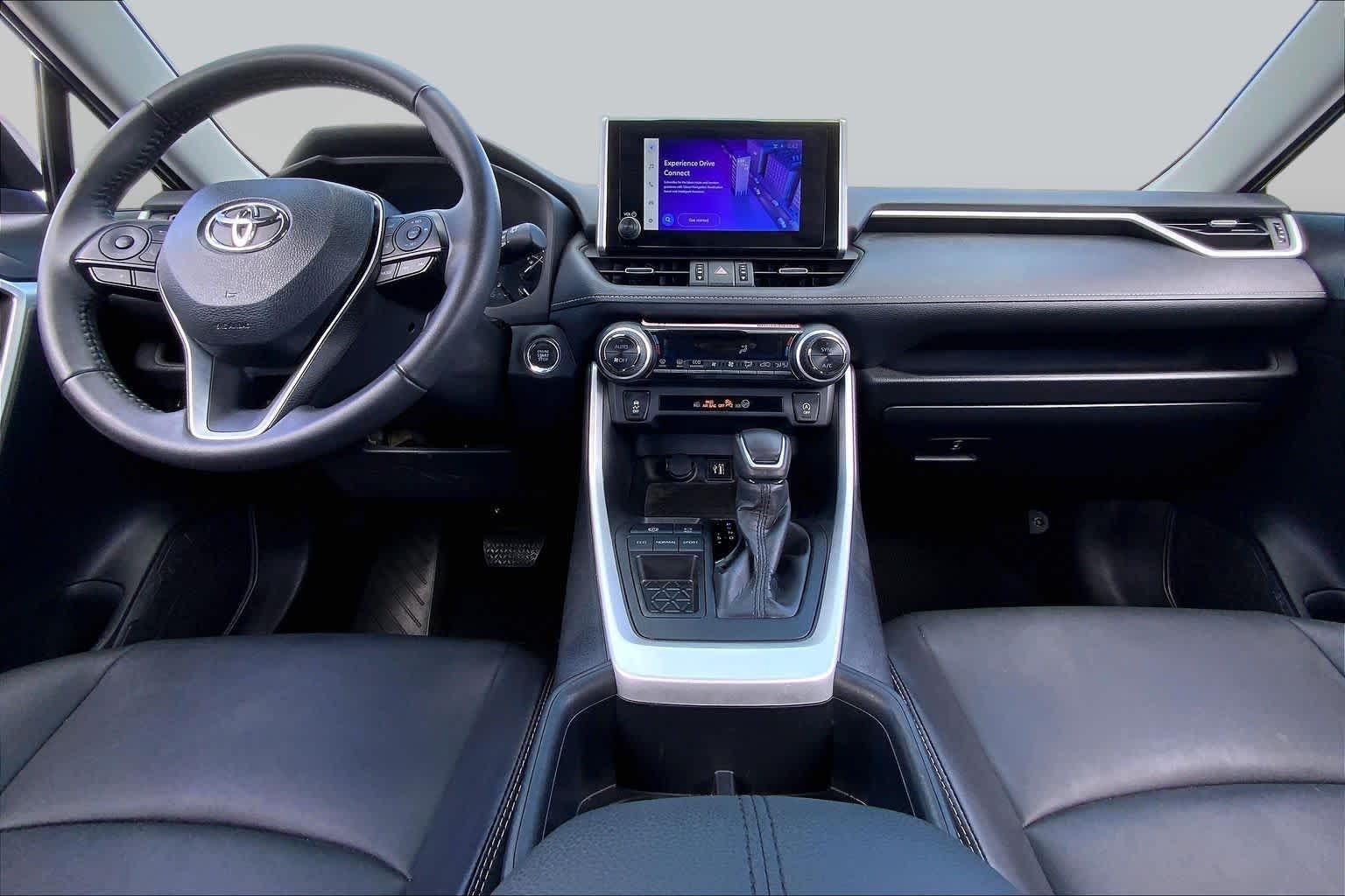 Used 2025 Magnetic Gray Metallic Toyota XLE Premium image 15