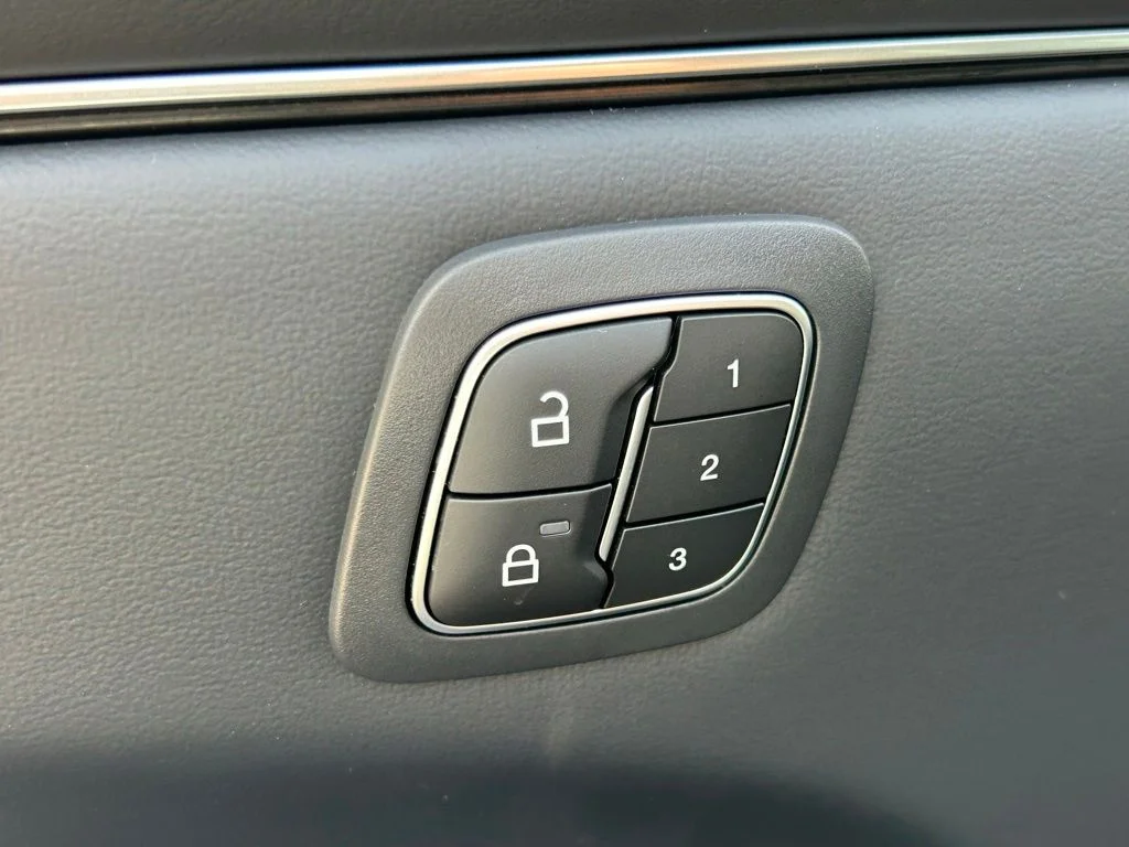 Used 2023 Shadow Black Ford Premium image 20