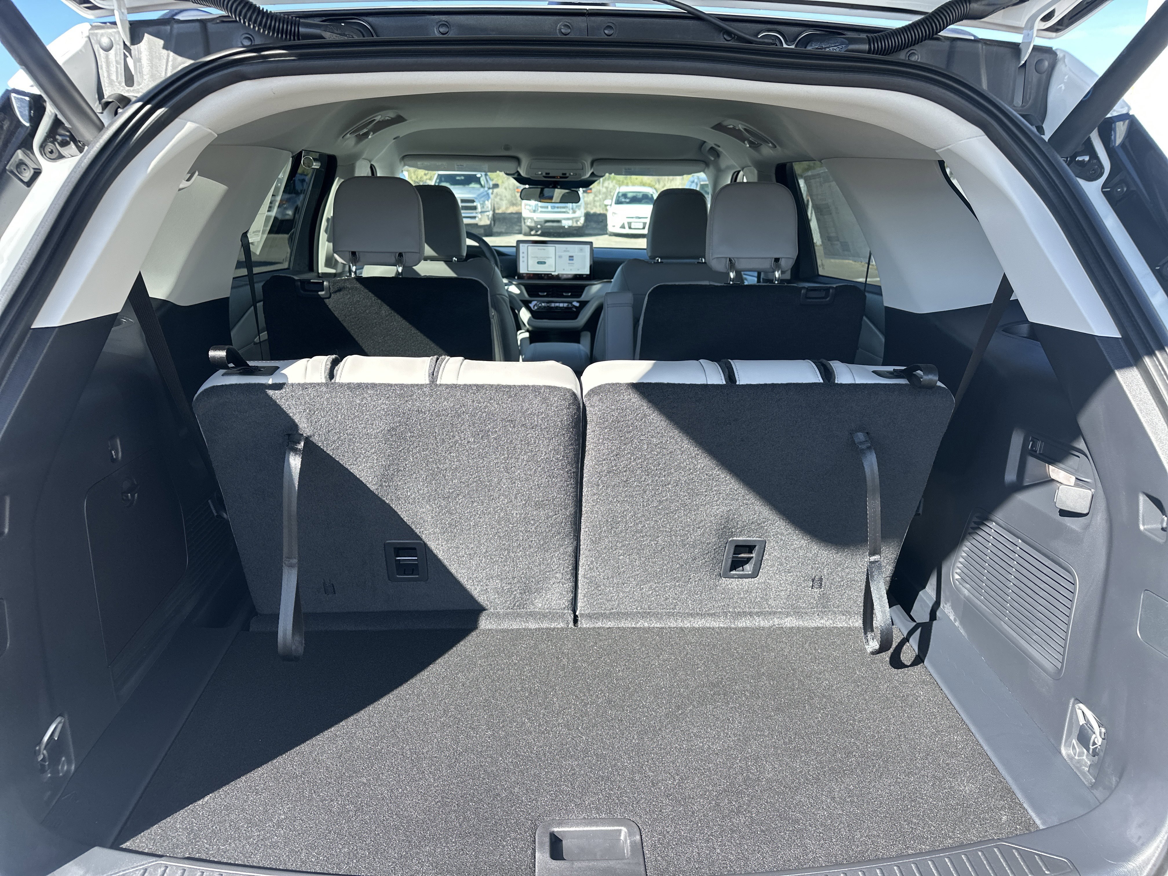 New 2026 Star White Metallic Tri-Coat Ford Active image 12